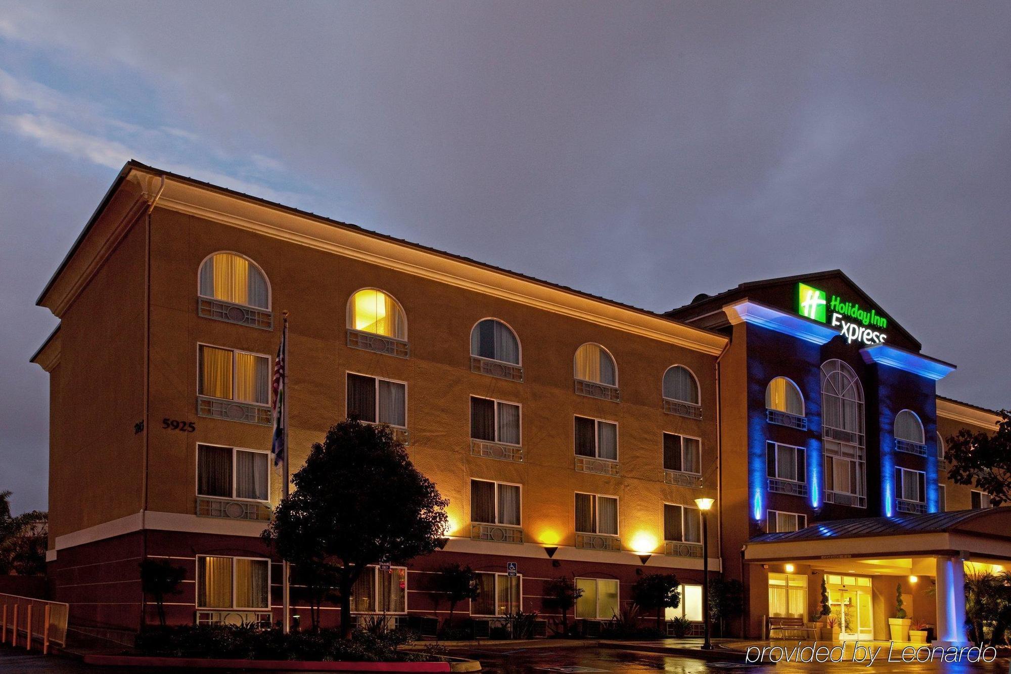 Holiday Inn Express San Diego - Sorrento Valley By Ihg מראה חיצוני תמונה